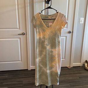 T-shirt dress